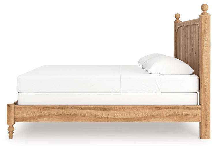 Aleaport King Panel Bed with Mirrored Dresser