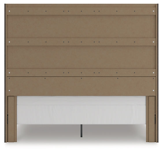 Fraluna King Panel Storage Bed with Mirrored Dresser and Chest