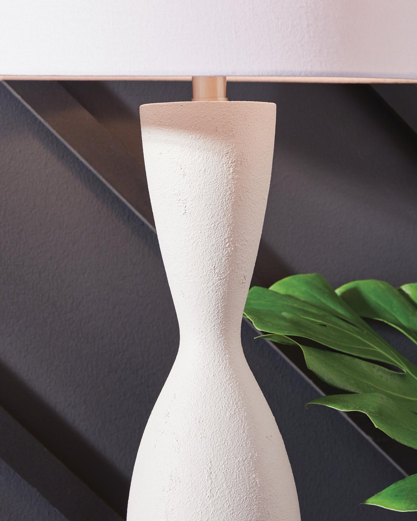 Ashley Express - Davinford Poly Table Lamp (1/CN)