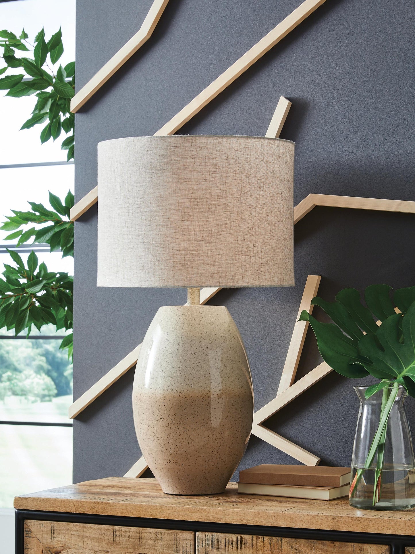 Ashley Express - Linas Metal Table Lamp (1/CN)