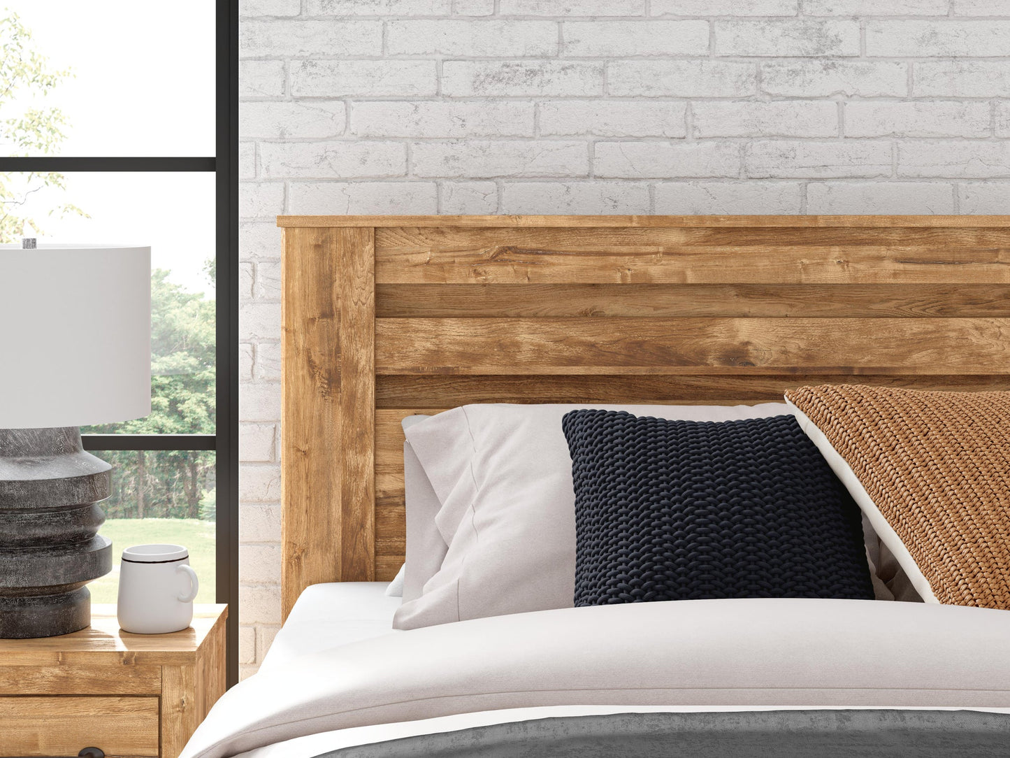 Ashley Express - Maystonna Queen Panel Bed